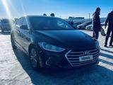 Hyundai Elantra 2017 года за 5 000 000 тг. в Актобе – фото 2