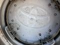 R 20 Land Cruiser 250.300 original с резиной 265-55-20 Michelin зима, шипы! за 1 150 000 тг. в Алматы – фото 9
