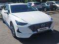 Hyundai Sonata 2022 года за 13 200 000 тг. в Алматы