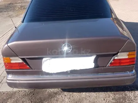 Mercedes-Benz E 230 1991 года за 1 400 000 тг. в Караганда