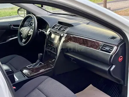 Toyota Camry 2016 года за 9 600 000 тг. в Алматы – фото 11
