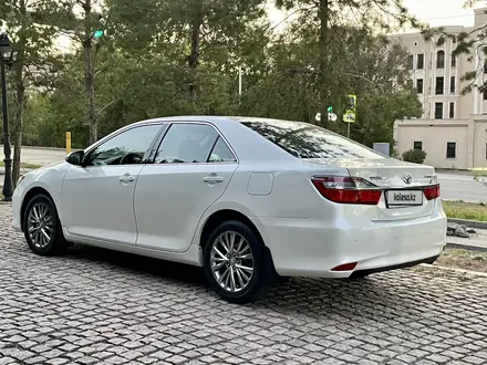 Toyota Camry 2016 года за 9 600 000 тг. в Алматы – фото 17