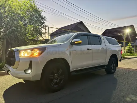 Toyota Hilux 2021 года за 22 500 000 тг. в Алматы – фото 2