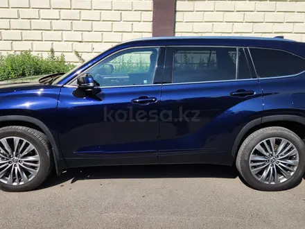 Toyota Highlander 2021 года за 24 500 000 тг. в Алматы – фото 4