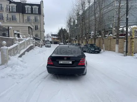 Mercedes-Benz E 320 2002 года за 5 450 000 тг. в Караганда – фото 4