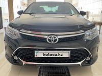 Toyota Camry 2015 годаүшін10 200 000 тг. в Атырау