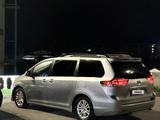 Toyota Sienna 2013 года за 12 000 000 тг. в Бейнеу