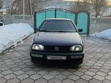 Volkswagen Golf 1993 годаүшін1 350 000 тг. в Алматы