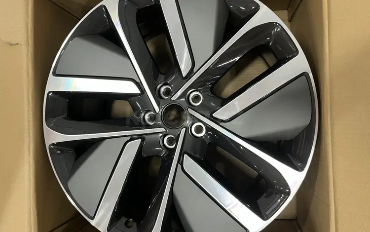 Диск R21 Li Auto L7/L8 оригинал X01-31010021MB светло-серый за 210 000 тг. в Алматы