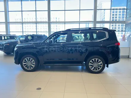Toyota Land Cruiser Premium+ 2025 года за 73 000 000 тг. в Астана – фото 4