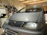 Volkswagen Sharan 1997 годаfor1 700 000 тг. в Уральск – фото 2