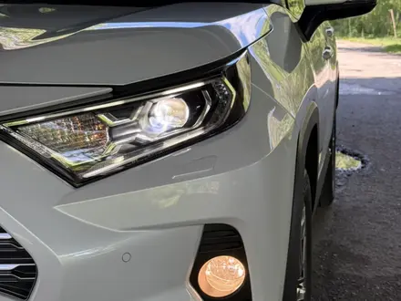 Toyota RAV4 2020 года за 15 300 000 тг. в Усть-Каменогорск – фото 17