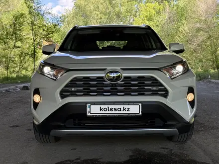Toyota RAV4 2020 года за 15 300 000 тг. в Усть-Каменогорск – фото 9
