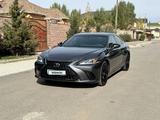 Lexus ES 350 2024 годаfor29 500 000 тг. в Караганда