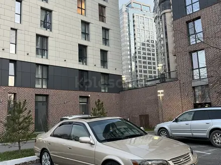 Toyota Camry 1998 года за 3 100 000 тг. в Алматы – фото 2