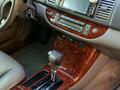Toyota Camry 2005 года за 5 400 000 тг. в Шымкент – фото 15