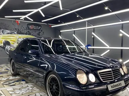 Mercedes-Benz E 320 2000 года за 5 600 000 тг. в Шымкент