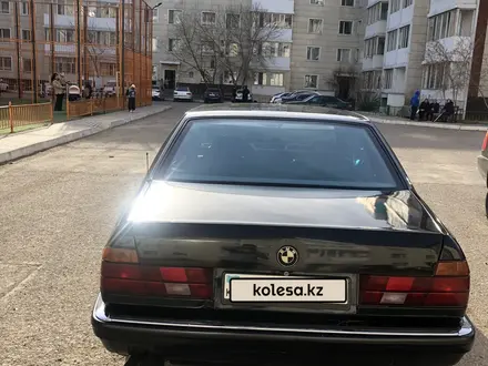 BMW 735 1989 года за 800 000 тг. в Астана – фото 2