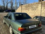 Mercedes-Benz E 230 1992 года за 1 400 000 тг. в Алматы – фото 4