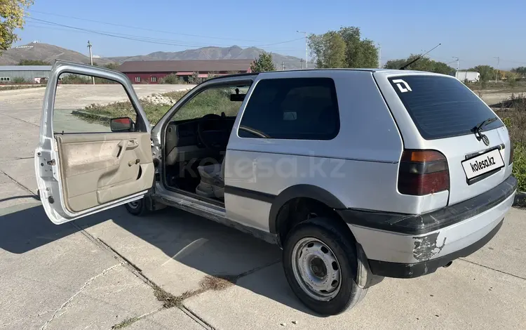 Volkswagen Golf 1993 годаүшін1 500 000 тг. в Усть-Каменогорск