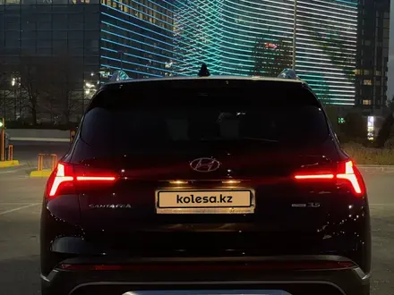 Hyundai Santa Fe 2021 года за 19 000 000 тг. в Алматы – фото 4
