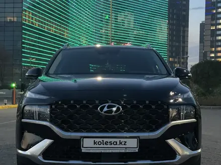 Hyundai Santa Fe 2021 года за 19 000 000 тг. в Алматы – фото 2