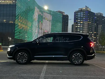 Hyundai Santa Fe 2021 года за 19 000 000 тг. в Алматы – фото 3
