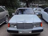 Mercedes-Benz E 230 1991 года за 2 800 000 тг. в Усть-Каменогорск – фото 2