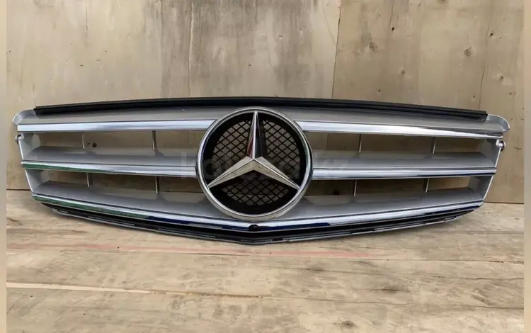 Решётка радиатора для Mercedes-Benz С класс W204 за 45 000 тг. в Алматы