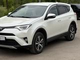 Toyota RAV4 2017 года за 10 300 000 тг. в Караганда – фото 2