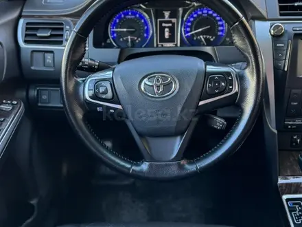 Toyota Camry 2016 года за 8 500 000 тг. в Уральск – фото 21