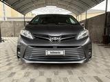 Toyota Sienna 2018 года за 9 800 000 тг. в Актау