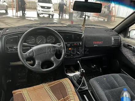 Volkswagen Passat 1994 года за 1 900 000 тг. в Шымкент – фото 2