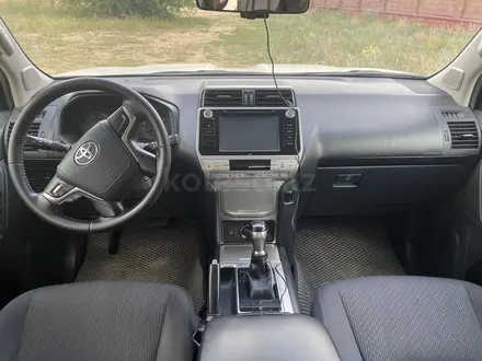 Toyota Land Cruiser Prado 2018 года за 20 990 000 тг. в Актобе – фото 9