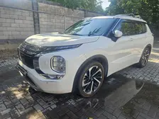 Mitsubishi Outlander, 2023