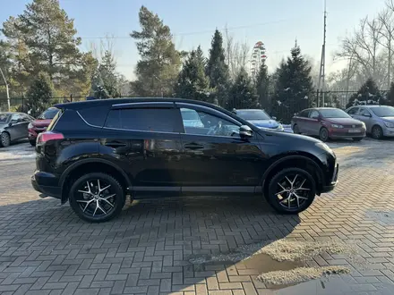 Toyota RAV4 2018 года за 13 000 000 тг. в Алматы – фото 3