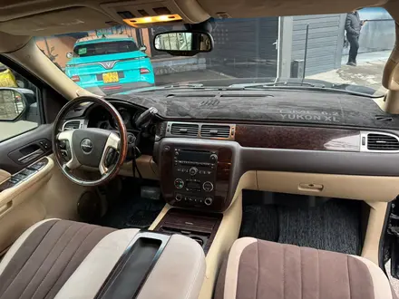 GMC Yukon 2006 года за 12 000 000 тг. в Алматы – фото 12