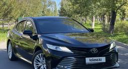 Toyota Camry 2019 года за 13 500 000 тг. в Астана – фото 2