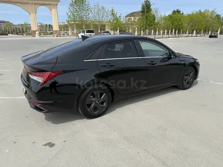 Hyundai Elantra 2022 года за 7 800 000 тг. в Атырау – фото 4