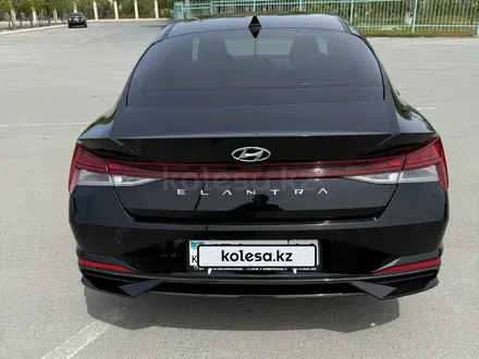 Hyundai Elantra 2022 года за 7 800 000 тг. в Атырау – фото 5