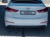 Hyundai Elantra 2018 года за 7 600 000 тг. в Шымкент – фото 4
