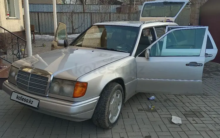 Mercedes-Benz E 220 1994 годаfor2 000 000 тг. в Алматы