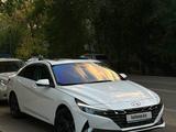 Hyundai Elantra 2023 года за 8 500 000 тг. в Алматы