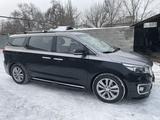 Kia Carnival 2018 года за 11 750 000 тг. в Алматы – фото 5