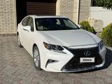 Lexus ES 300h 2015 года за 8 300 000 тг. в Жанаозен