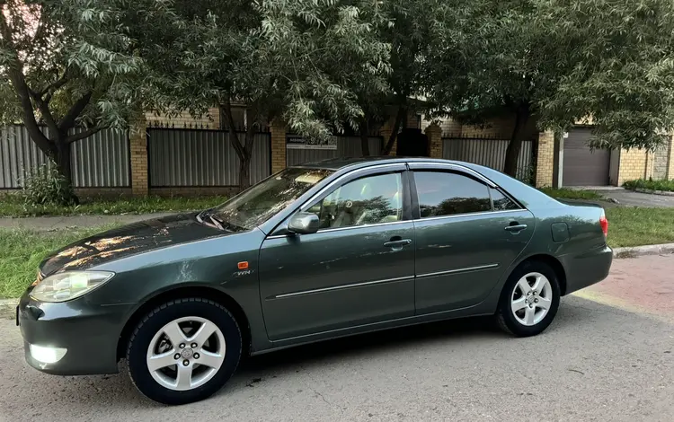 Toyota Camry 2005 года за 6 500 000 тг. в Семей