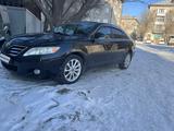 Toyota Camry 2011 года за 7 100 000 тг. в Семей – фото 2