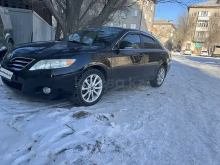 Toyota Camry 2011 года за 7 100 000 тг. в Семей – фото 2