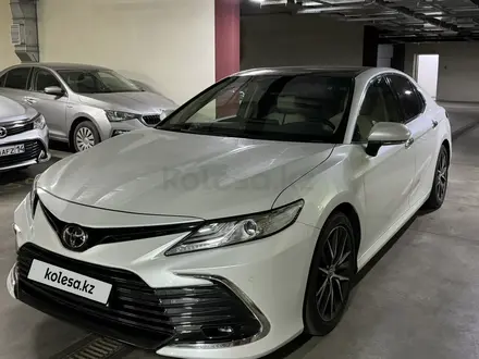 Toyota Camry 2022 года за 17 500 000 тг. в Алматы – фото 5