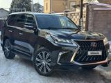 Lexus LX 570 2017 годаfor40 000 000 тг. в Алматы